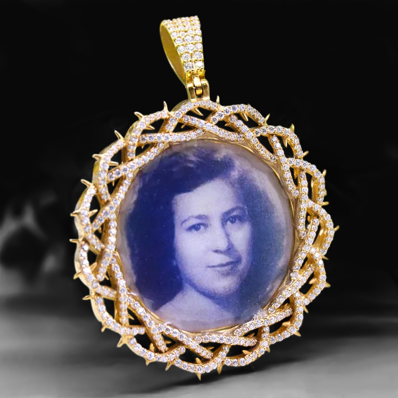 Iced Out Crown Of Thorns Custom Photo Pendant Gold With Street Luxury Shine