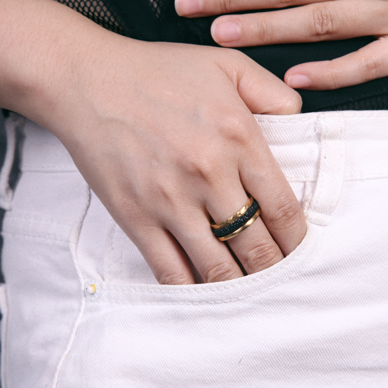 Black Stardust 3pcs Ring In Gold Gold With Bold Statement Appeal - Image 4