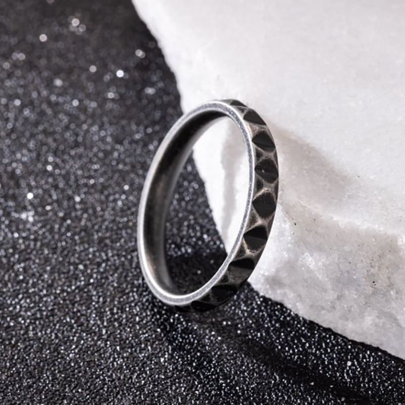 Vintage Silver Pyramid Stainless Steel Band Ring With Street Luxury Shine