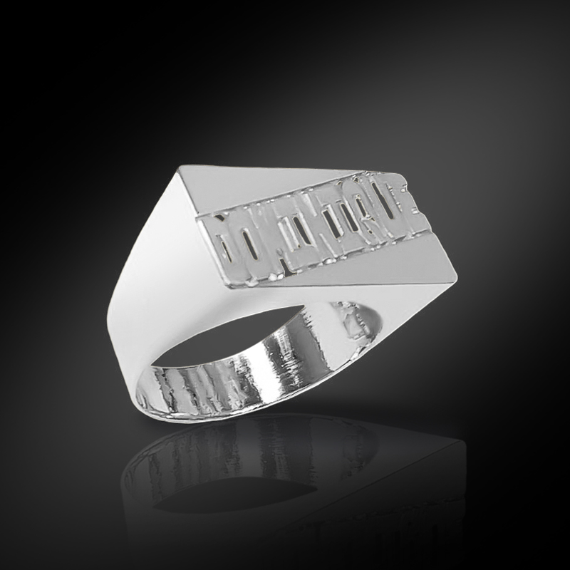 Rectangular Custom Name Ring Bold Statement Style With Street Luxury - Image 3