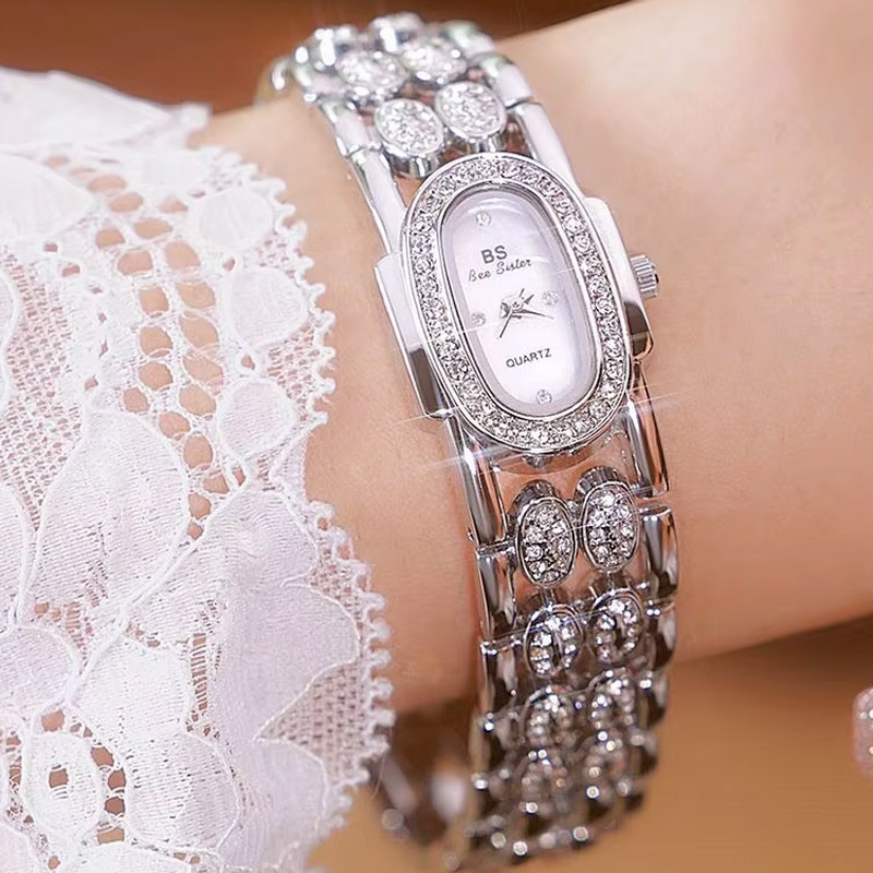Iced Out Oval Dial Women's Quartz Bracelet Watch With Street Luxury Shine - Image 3