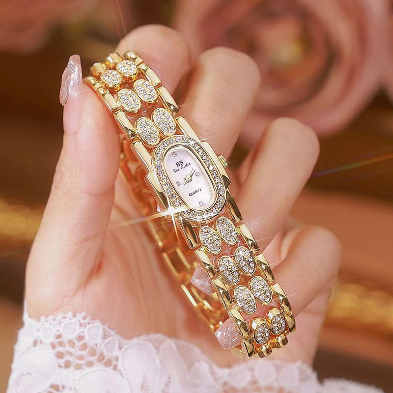 Iced Out Oval Dial Women's Quartz Bracelet Watch With Street Luxury Shine - Image 5