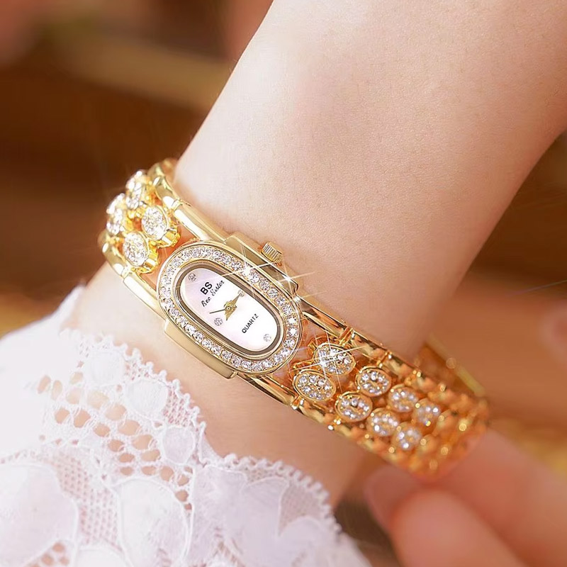 Iced Out Oval Dial Women's Quartz Bracelet Watch With Street Luxury Shine - Image 6