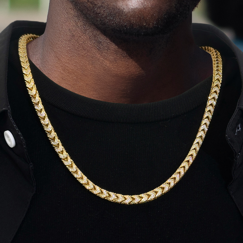 6mm Iced Out 4-sided V-shape Chain Gold With Street Luxury Shine - Image 4