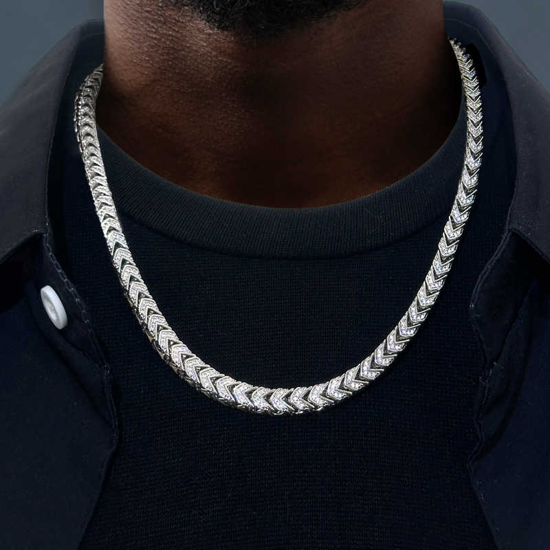 6mm Iced Out 4-sided V-shape Chain Gold With Street Luxury Shine