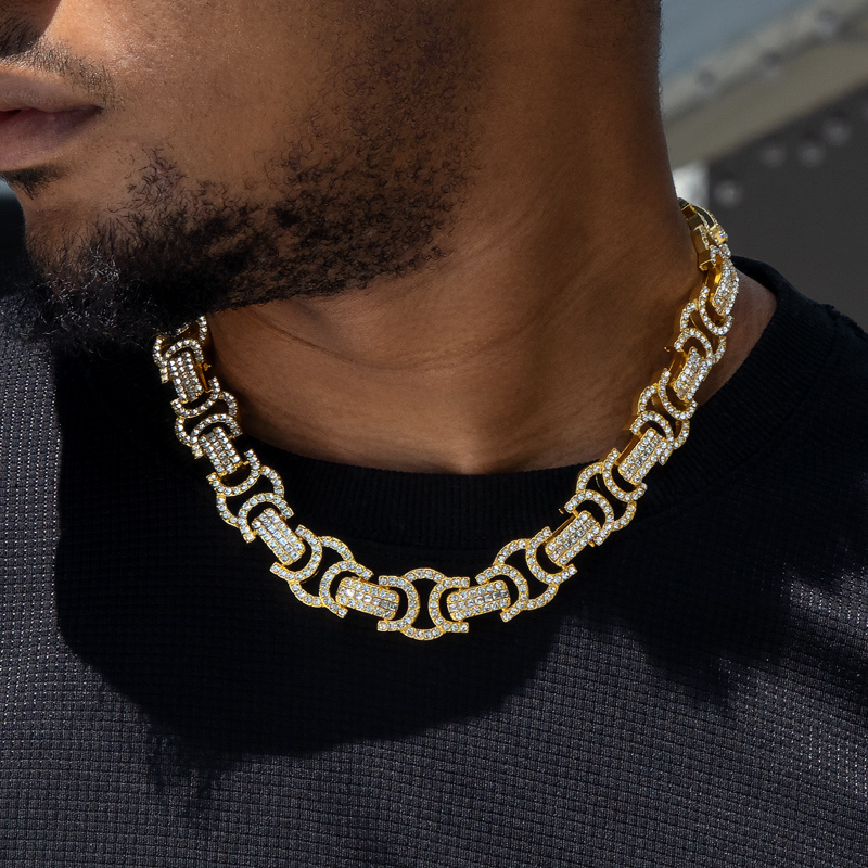 18mm Iced Out Byzantine Chain Gold With Street Luxury Shine - Image 4