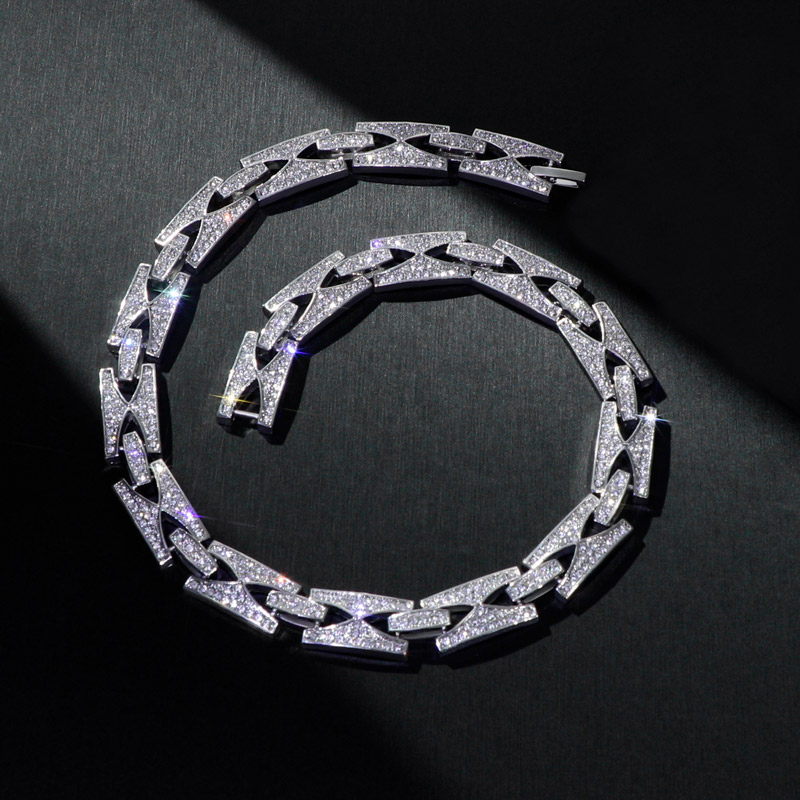 13mm Iced Out Razor Link Chain Gold With Street Luxury Shine - Image 3