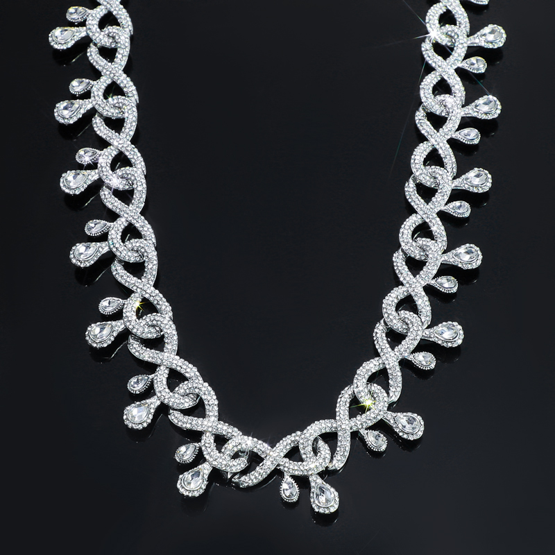 Iced Out Dripping Infinity Cuban Link Chain Gold With Street Luxury Shine - Image 4