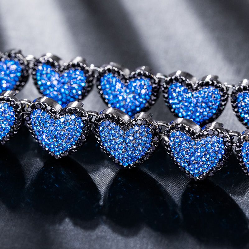 15mm 20 Clustered Sapphire Heart Link Chain In Black Gold With Gold Shine - Image 4