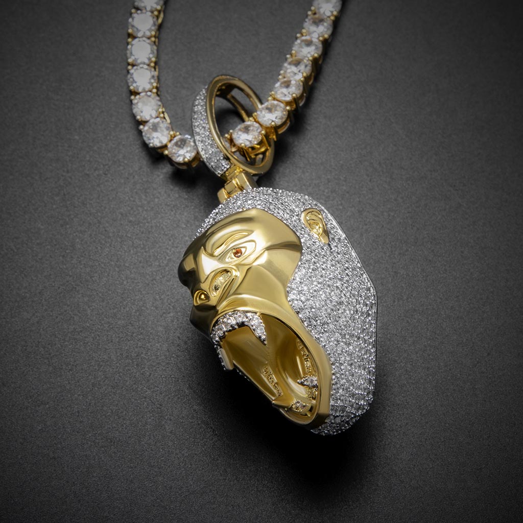 Iced Out Roaring Gorilla Pendant In Gold With Street Luxury Shine - Image 5