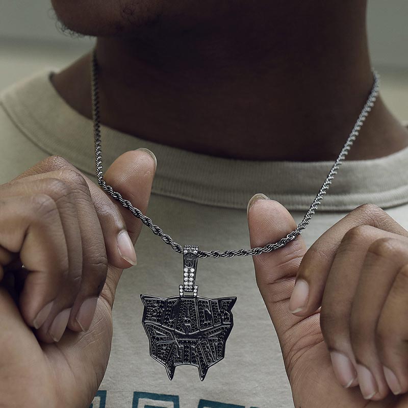 Iced Out black Panther Head Pendant Gold With Street Luxury Shine - Image 3