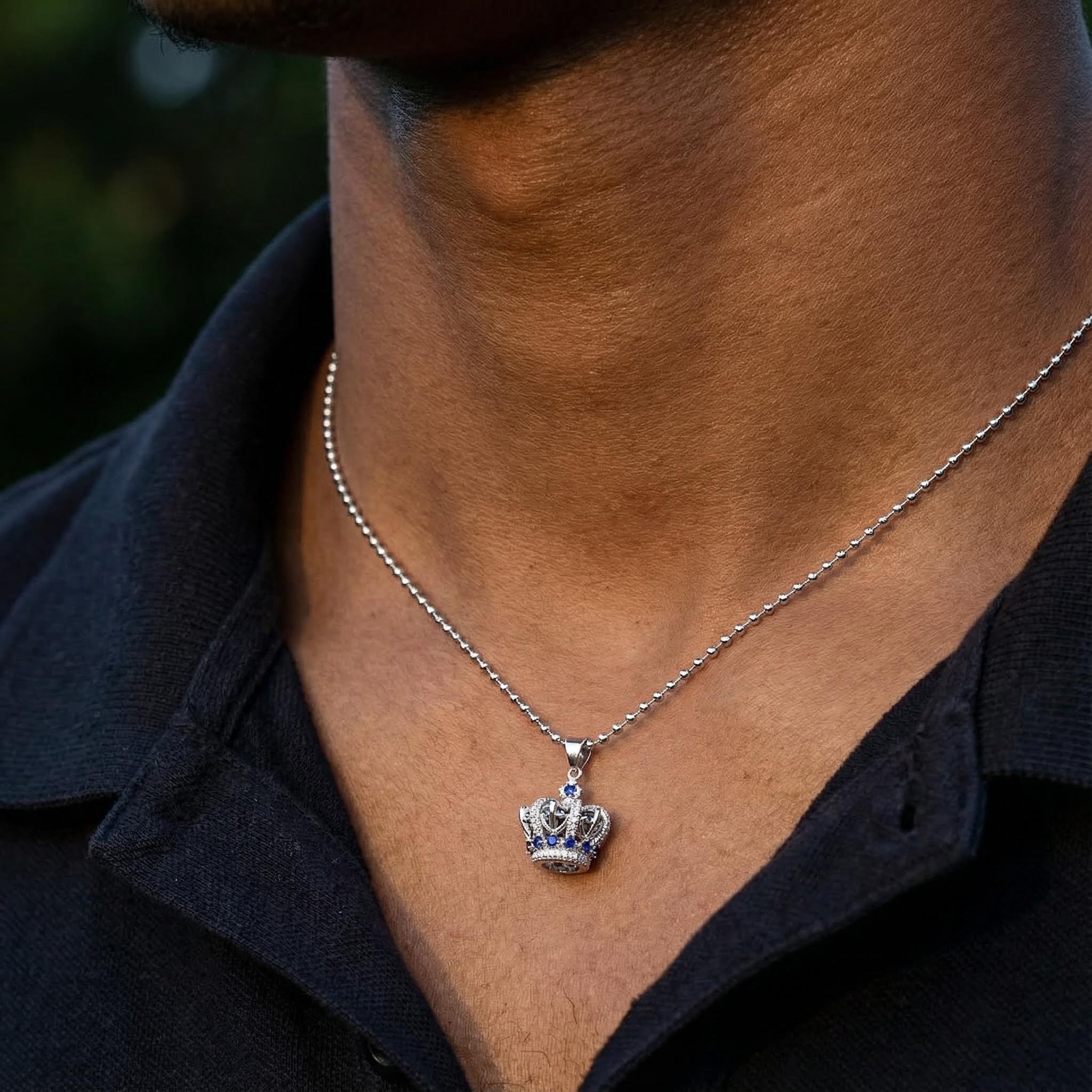 Sapphire Crown Pendant In White Gold Gold Shine With Street Luxury - Image 3