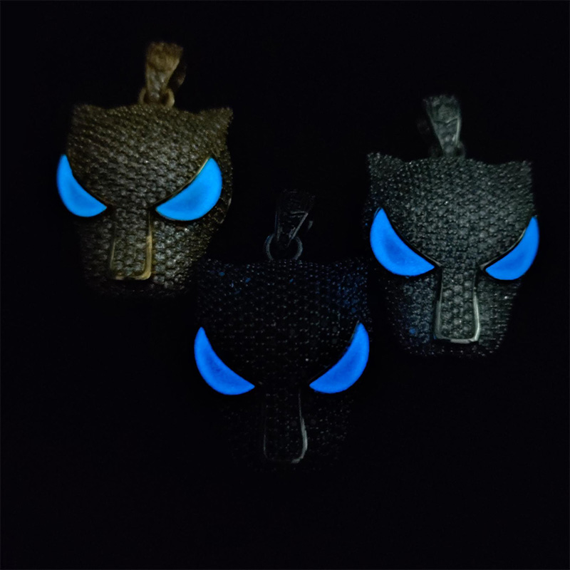 Glow In The Dark Black Panther Pendant Gold With Street Luxury Shine - Image 5
