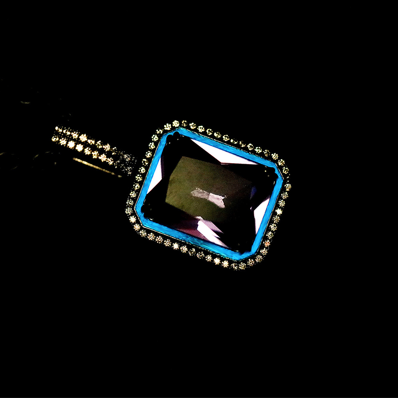 Glow In The Dark Cube Pendant Bold Statement Style With Street Luxury - Image 4