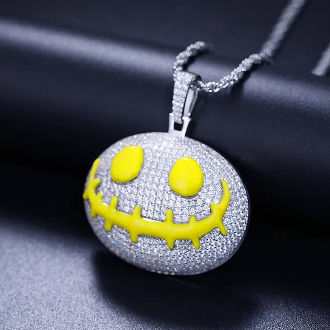 Halloween Glow In The Dark Skull Cartoon Pendant With Street Luxury Shine - Image 3