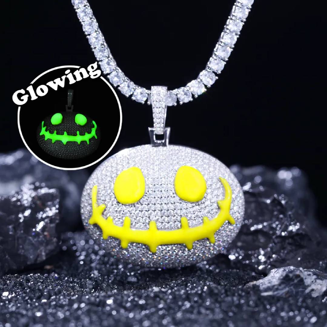 Halloween Glow In The Dark Skull Cartoon Pendant With Street Luxury Shine