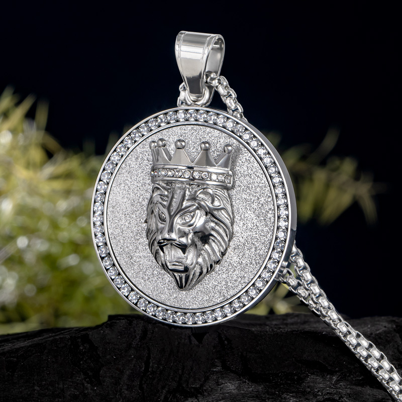 Crown Lion King Round Pendant Bold Statement Style With Street Luxury - Image 3