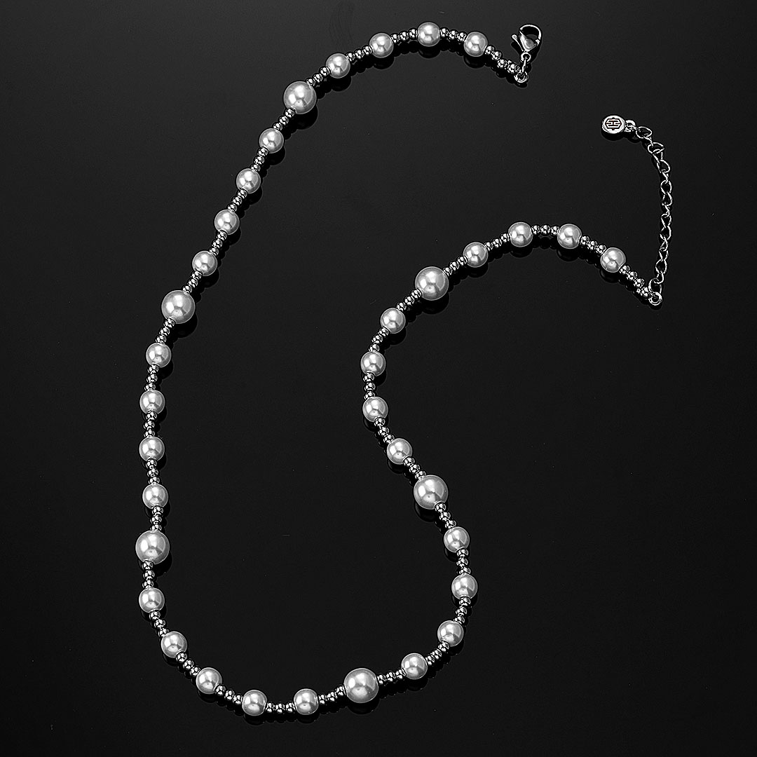 Stainless Steel Bead And Pearl Necklace Gold With Street Luxury Shine - Image 3