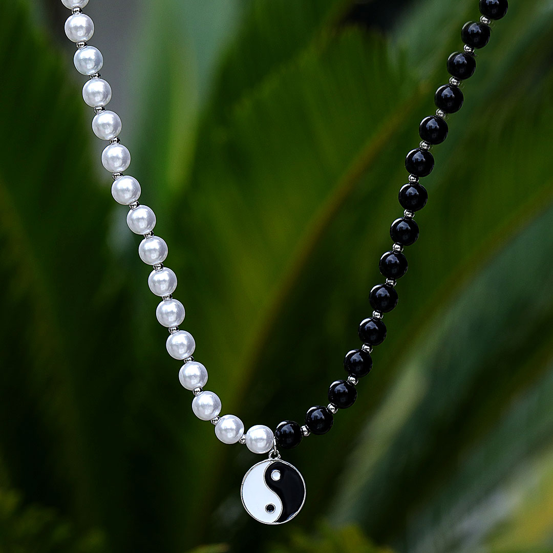 Yin Yang Black And White Pearl Necklace Gold With Street Luxury Shine - Image 4