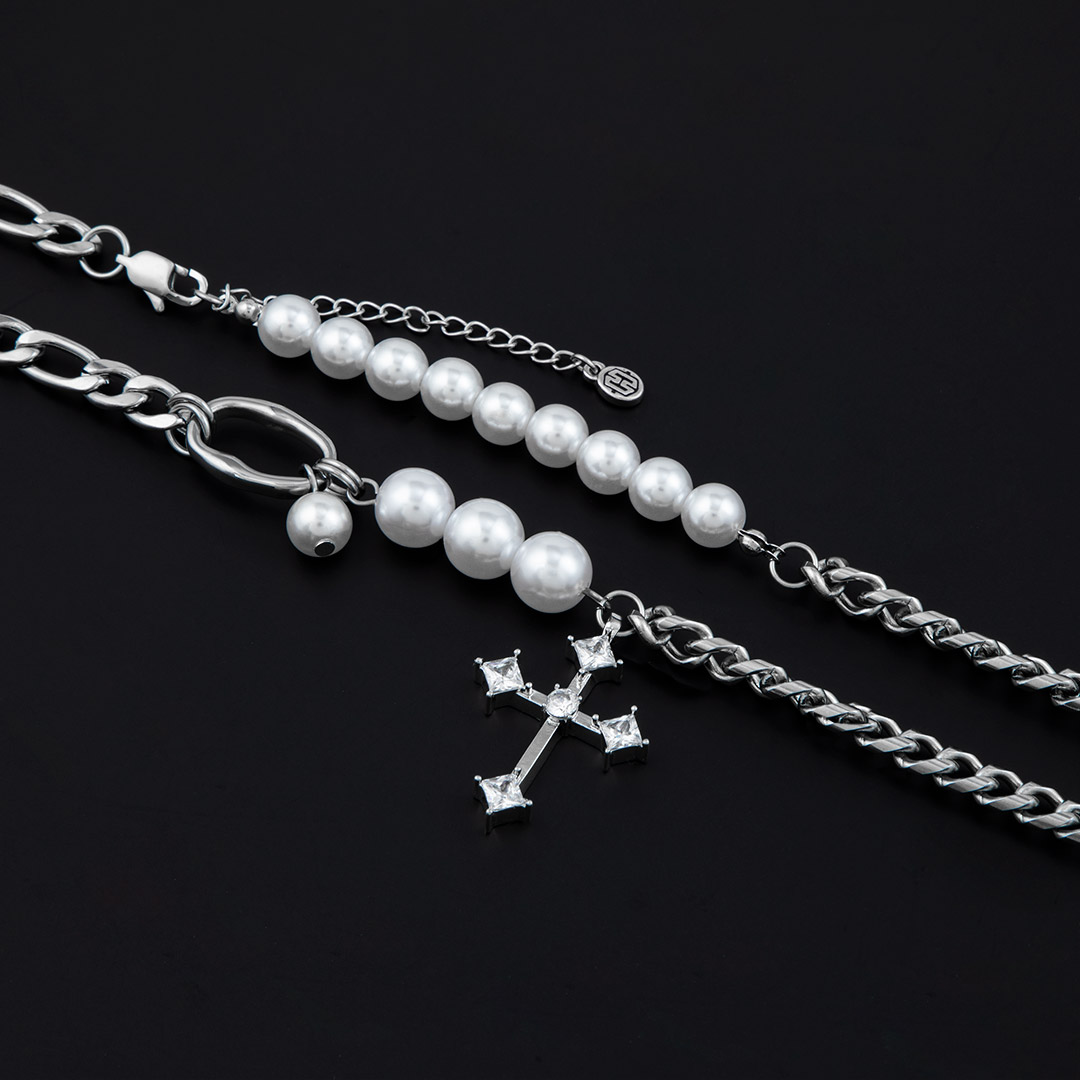 Iced Out Cross Pearl And Steel Chain Necklace With Street Luxury Shine - Image 4