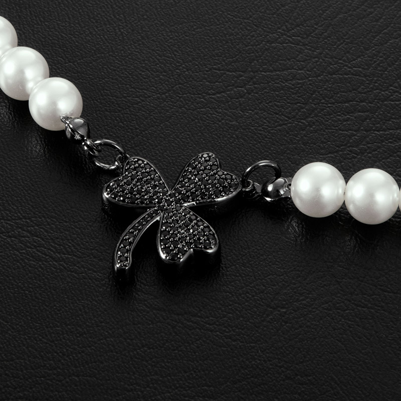 Iced Out Black Stones Three-leaf Pearl Necklace With Street Luxury Shine - Image 6