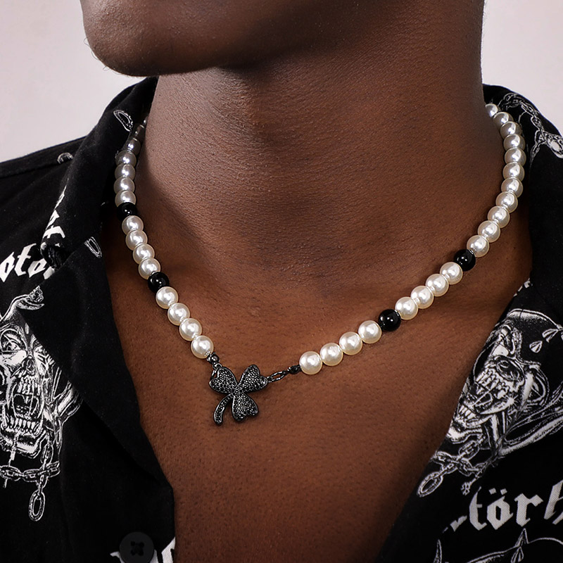 Iced Out Black Stones Three-leaf Pearl Necklace With Street Luxury Shine