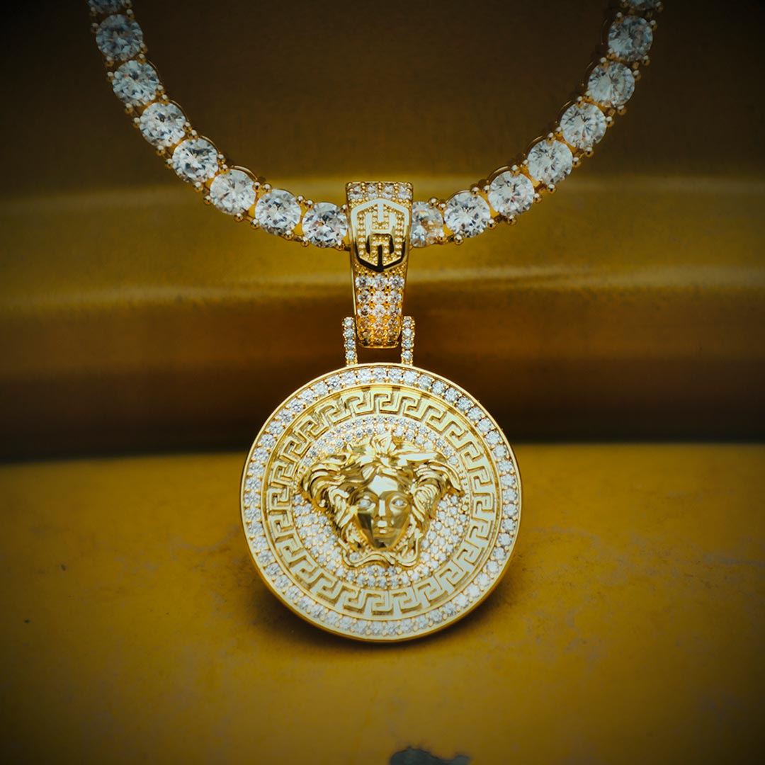 Iced Out Snake Hair Banshee Pendant In Gold Silver With Street Luxury Shine