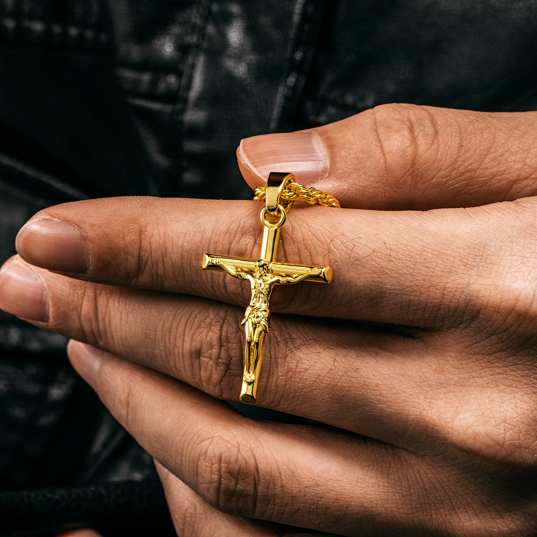 Crucifix Cross Pendant In Gold Gold With Bold Statement Appeal - Image 5