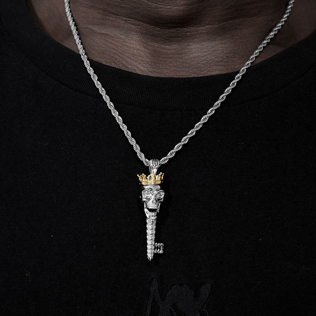 Two-tone Crown Skull Key Pendant Bold Statement Style With Street Luxury - Image 3