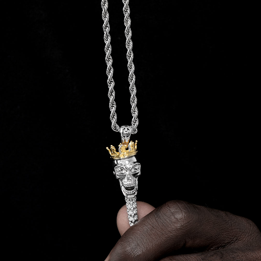 Two-tone Crown Skull Key Pendant Bold Statement Style With Street Luxury - Image 4