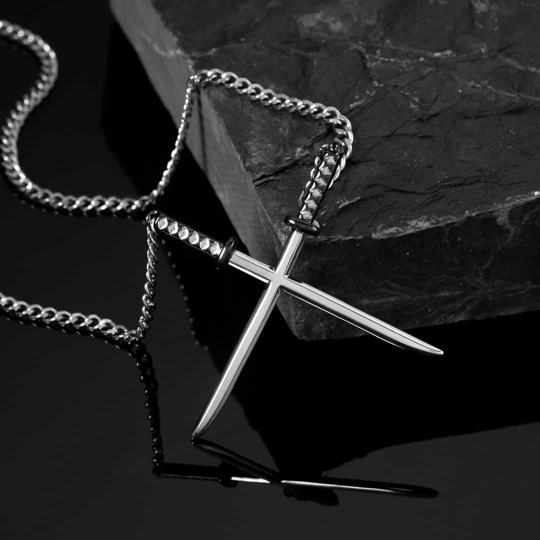 Crossed Katana Sword Necklace Bold Statement Style With Street Luxury - Image 6
