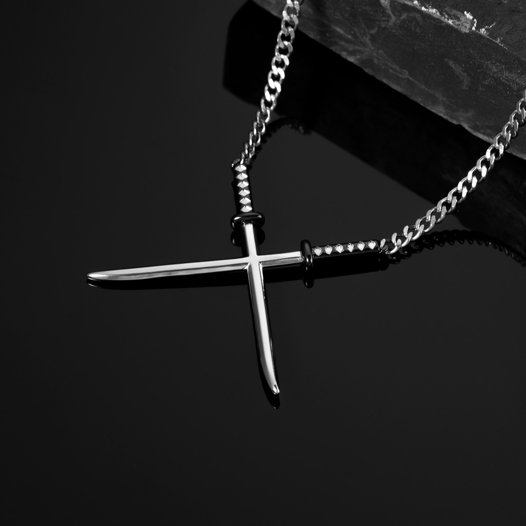 Crossed Katana Sword Necklace Bold Statement Style With Street Luxury - Image 7
