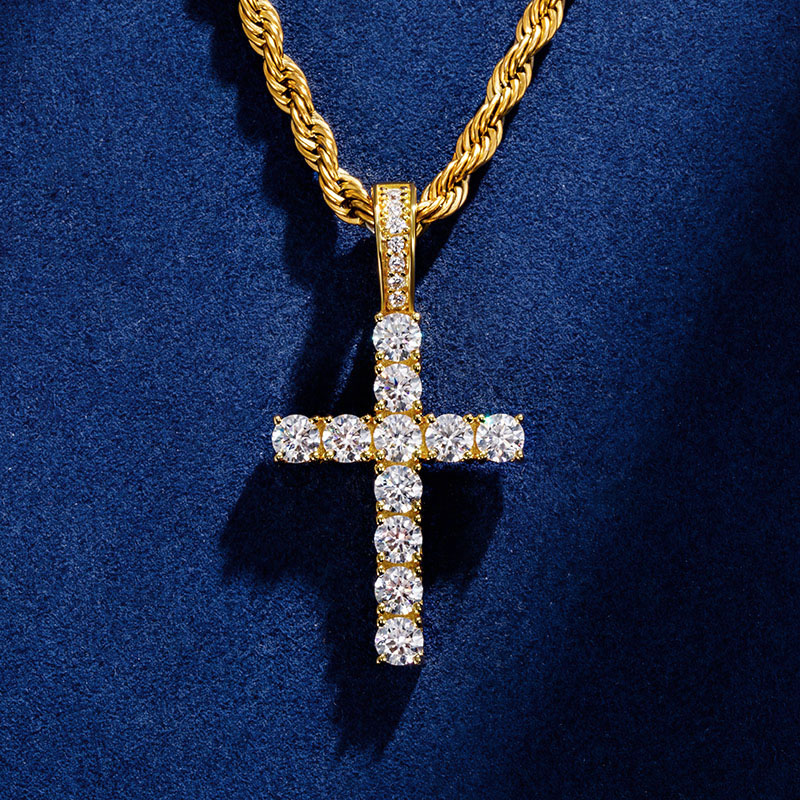 S925 Sterling Silver Moissanite Cross Pendant In 18k Gold Plated Iced Out