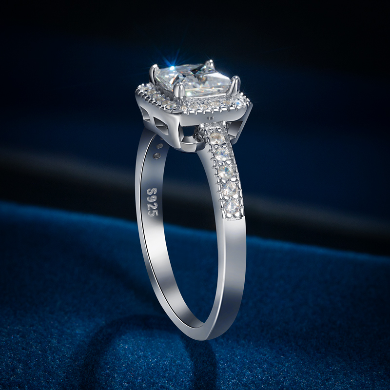 1ct Moissanite Princess Cut Halo Engagement Ring In S925 Sterling Silver - Image 4