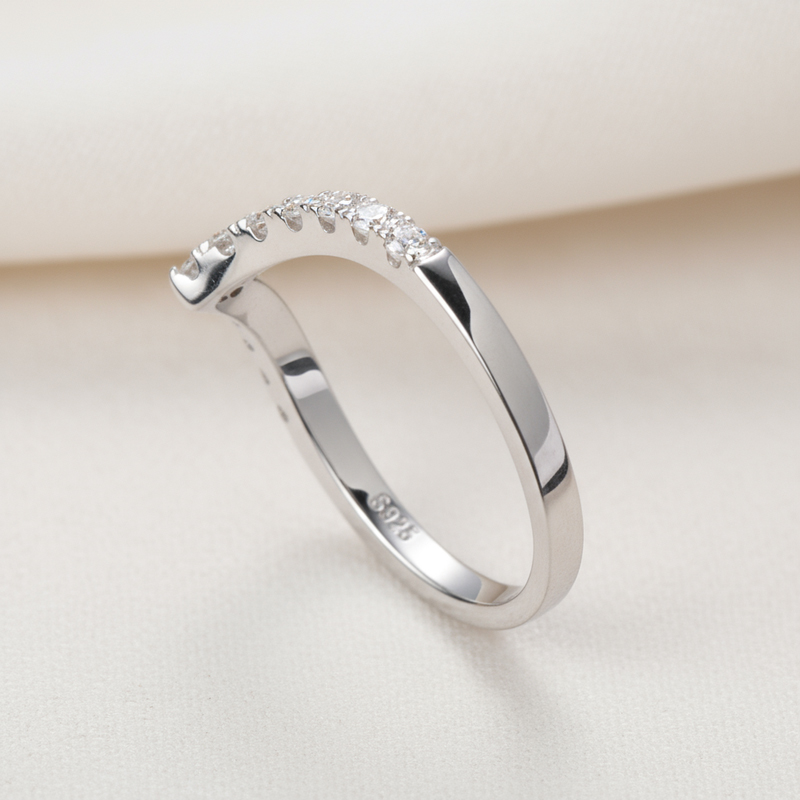 Bold 2mm V-shaped Round Cut Moissanite Cluster Eternity Ring In S925 Silver - Image 6