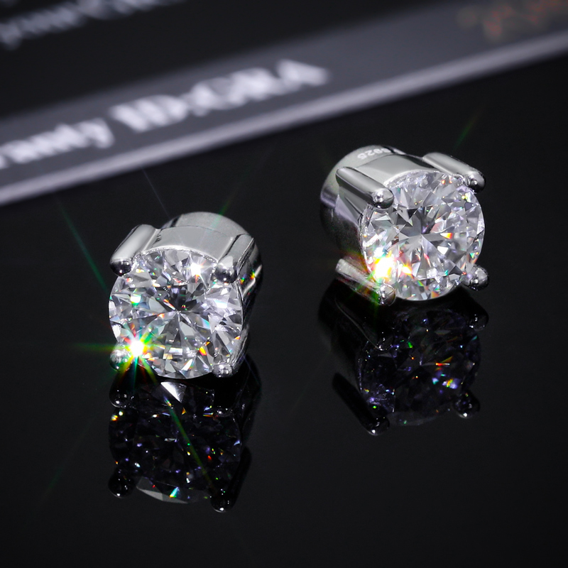0.5ct/1ct Moissanite Round Cut Magnetic Non-piercing Earrings In S925 - Image 4