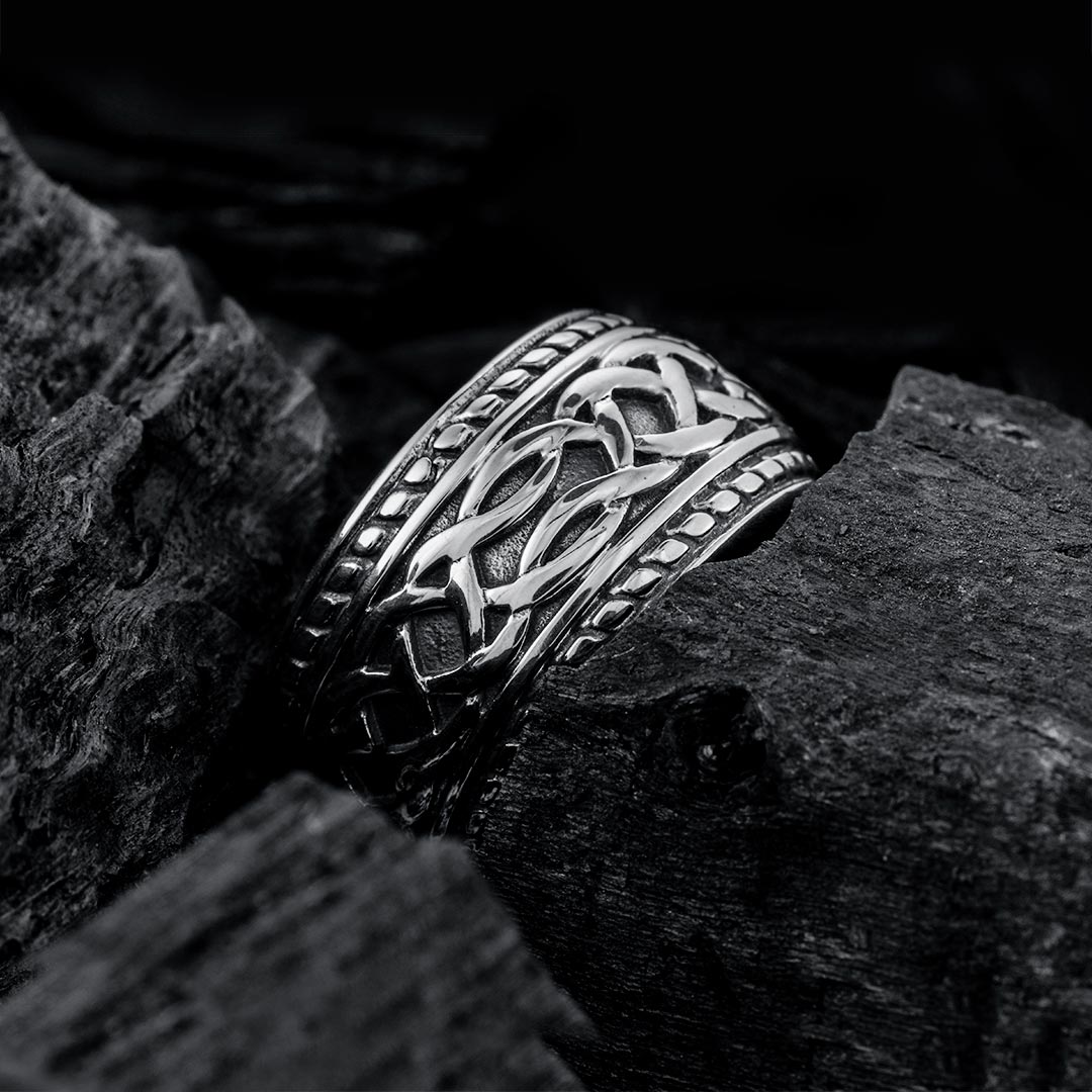 Chain Knot Stainless Steel Ring Bold Statement Style With Street Luxury - Image 5