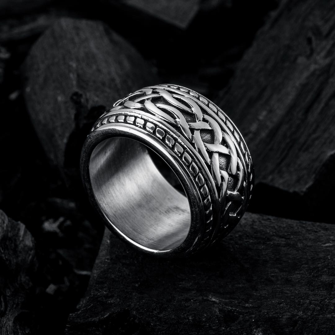 Chain Knot Stainless Steel Ring Bold Statement Style With Street Luxury