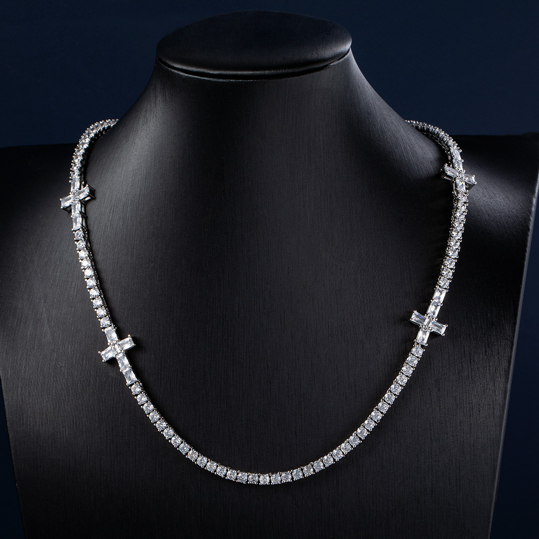 3mm Baguette Cut Cross Tennis Chain In White Gold With Iced Out Shine