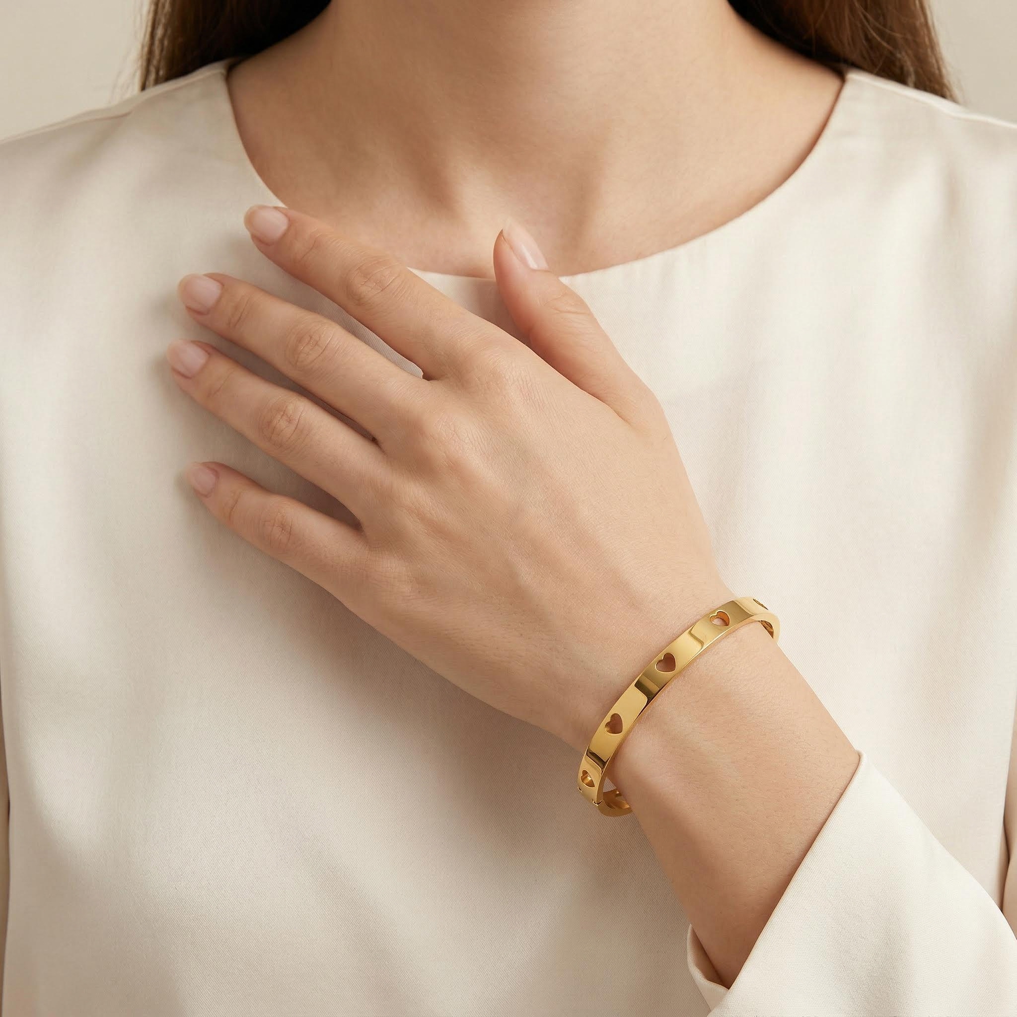 Hollow Out Heart Bangle Bracelet Premium Look Without Heavy Price - Image 3