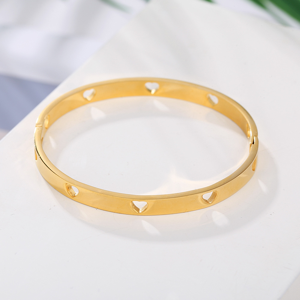 Hollow Out Heart Bangle Bracelet Premium Look Without Heavy Price - Image 7