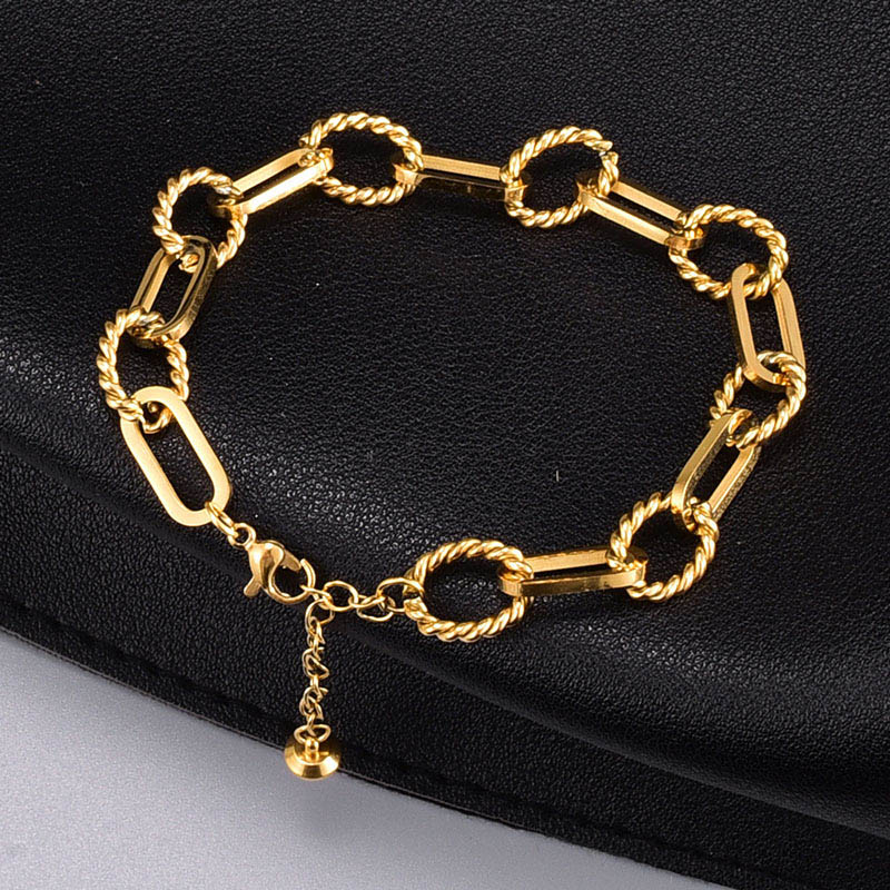 Thick Chain Bracelet Bold Statement Style With Street Luxury - Image 6