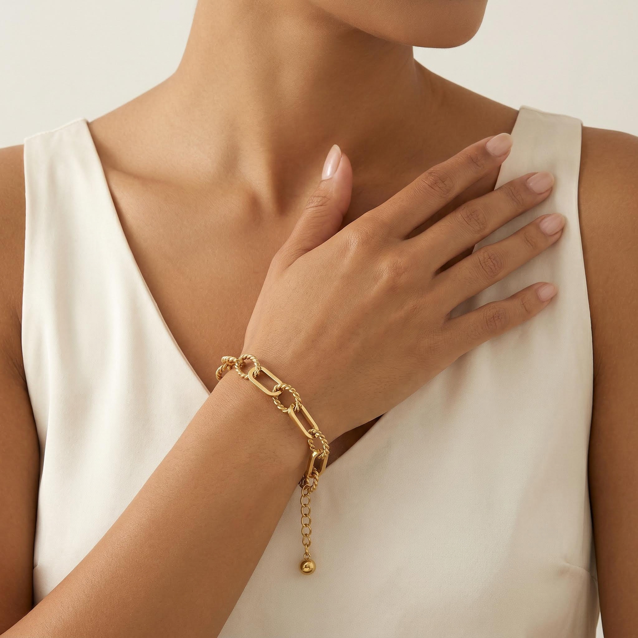 Thick Chain Bracelet Bold Statement Style With Street Luxury - Image 7