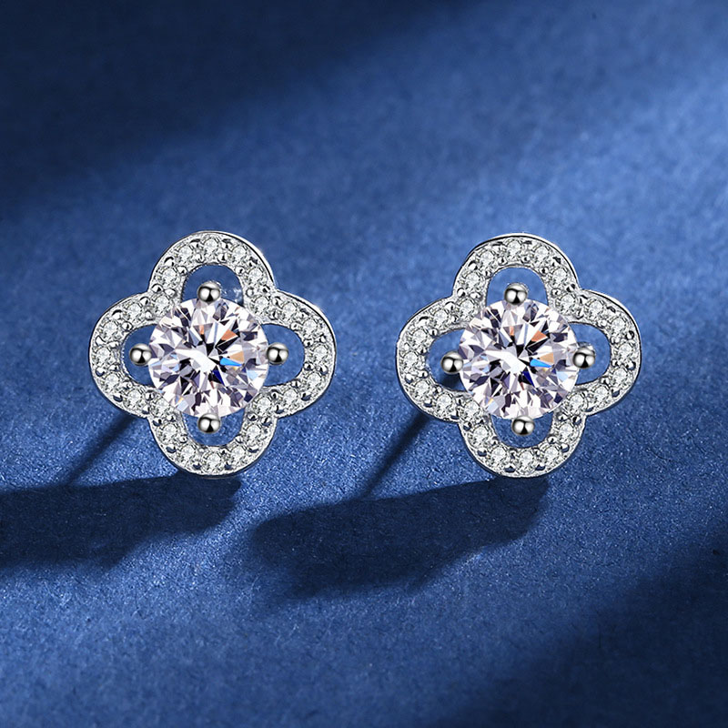 Bold 0.5ct Round-cut Sterling Silver Four-leaf Clover Stud Earrings
