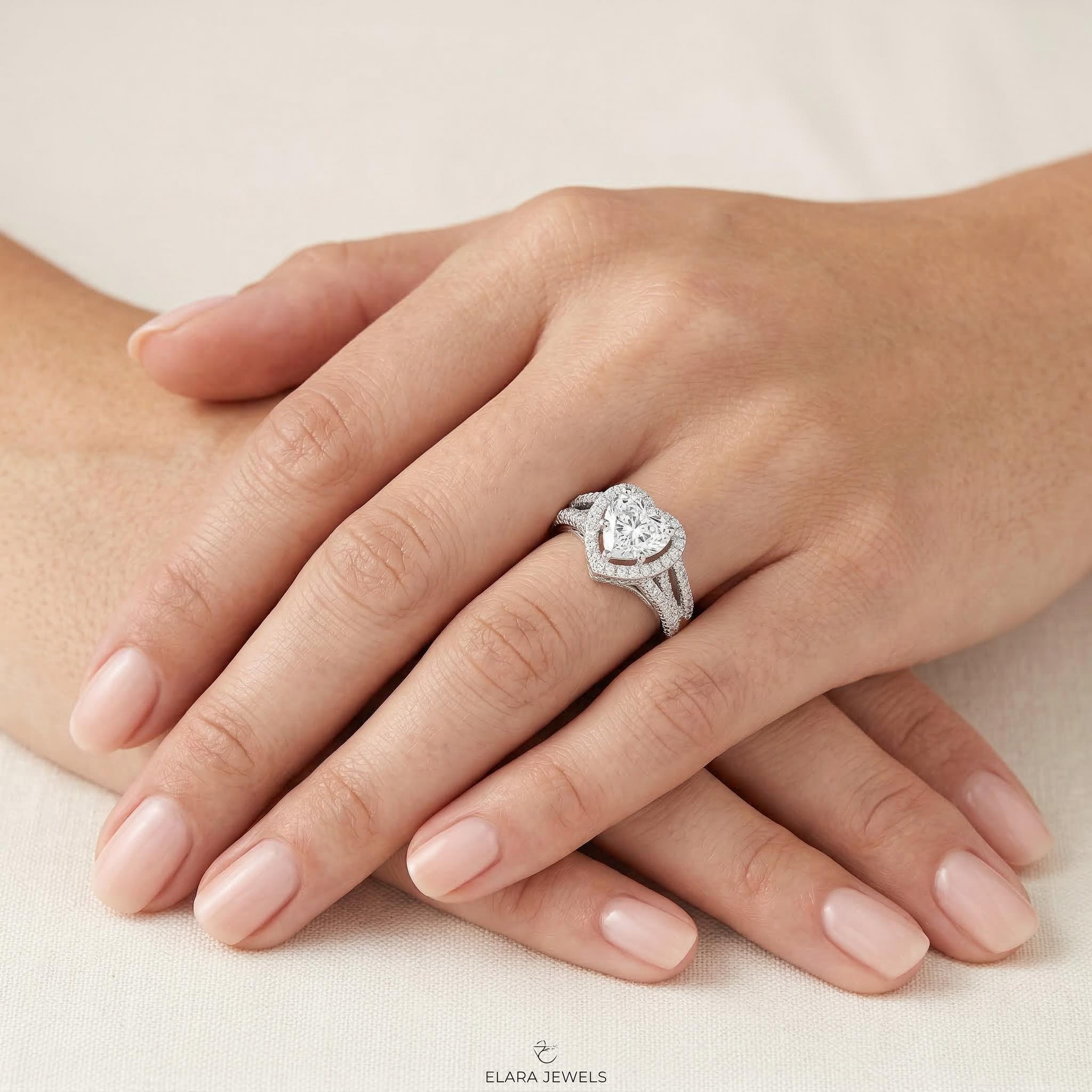 Shiny Heart-shaped Eternal Halo Engagement Ring In S925 Sterling Silver - Image 3
