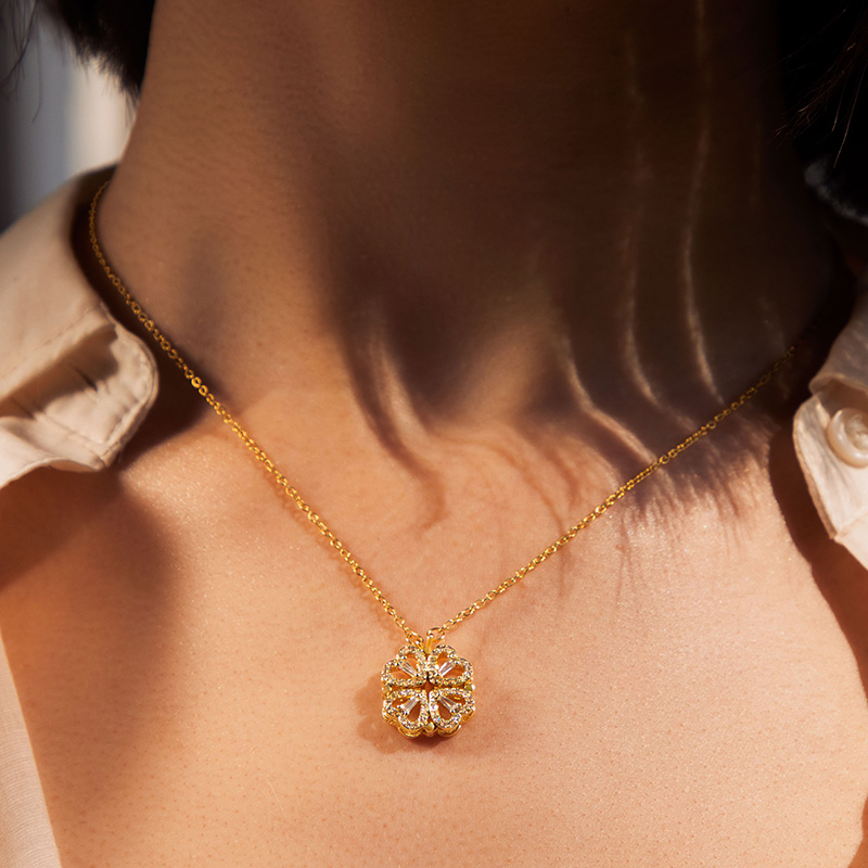 Detachable Four-leaf Clover Deformed Necklace Gold With Street Luxury Shine - Image 5