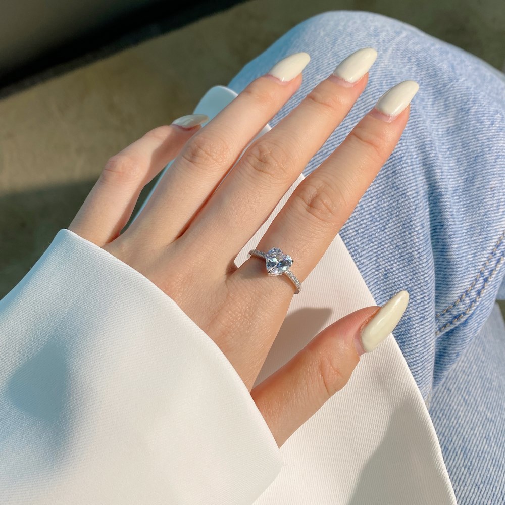 Heart Cut White/pink Stone Ring Bold Statement Style With Street Luxury - Image 4