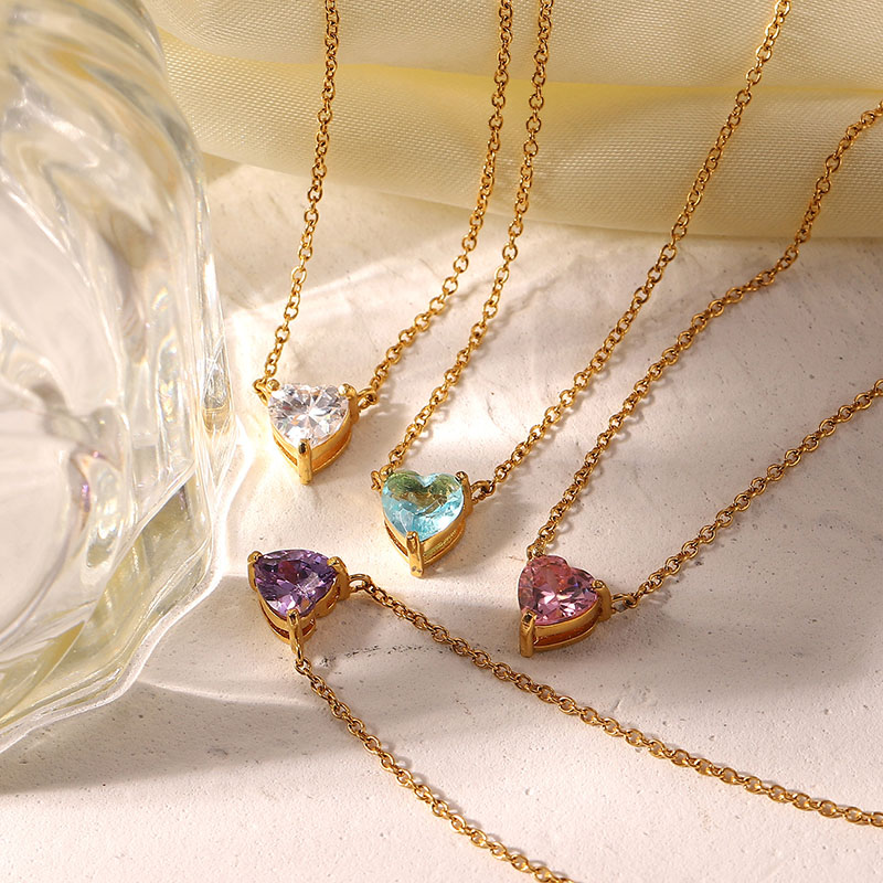 Heart Pendant Necklace Bold Statement Style With Street Luxury - Image 3