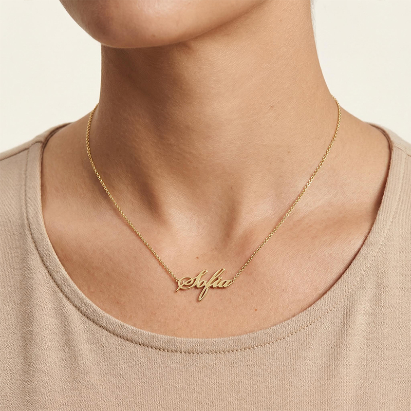 Customized Script Name Necklace Bold Statement Style With Street Luxury - Image 3