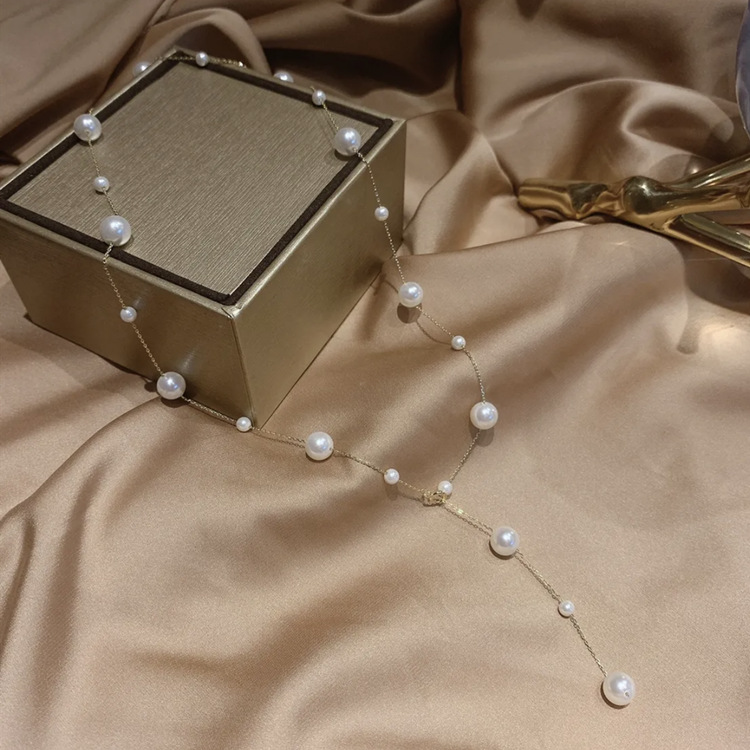 Baroque Style Pearl Necklace In 18k Gold With Street Luxury Shine - Image 5